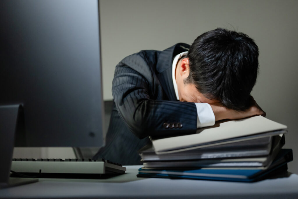 【お酒のスペシャリスト／店舗スタッフ】お酒や食への興味を活かす！＜年商500億の安定企業＞