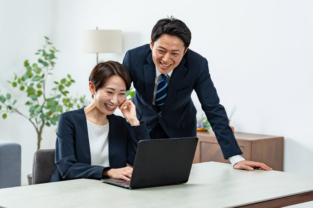 【労務スタッフ】☆給与計算や保険に関する手続き☆16:30に帰宅☆ 残業・転勤なし！