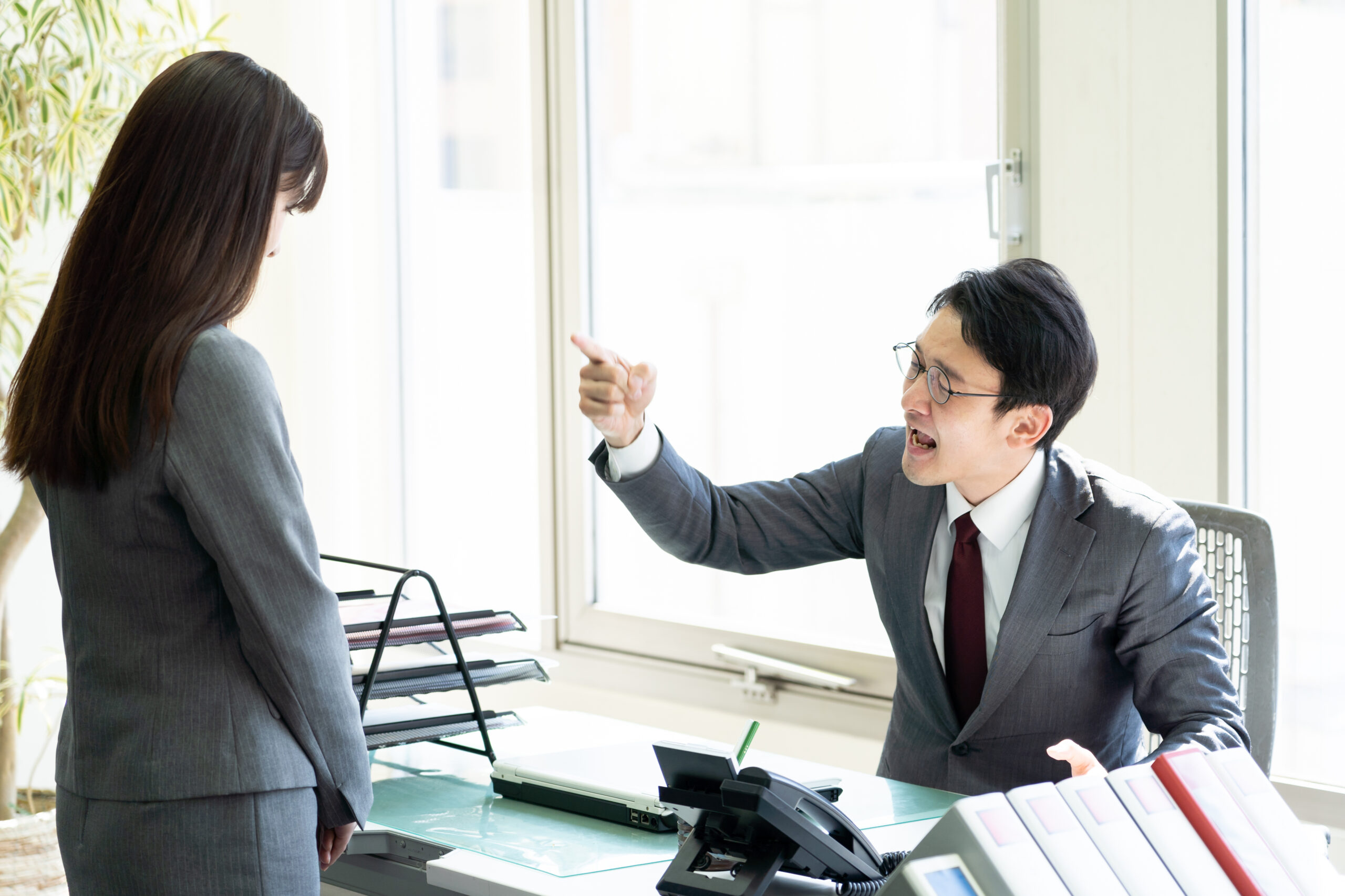 上司が嫌いすぎてムリ！でもそんな理由で会社辞めてもいいのかな？