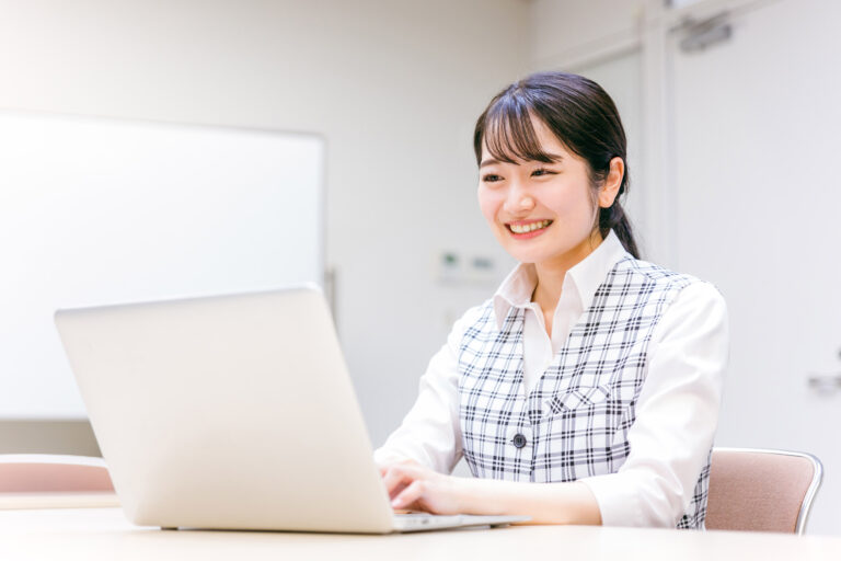 海部郡【営業アシスタント】未経験歓迎の事務職／土日休み・年間休日126日